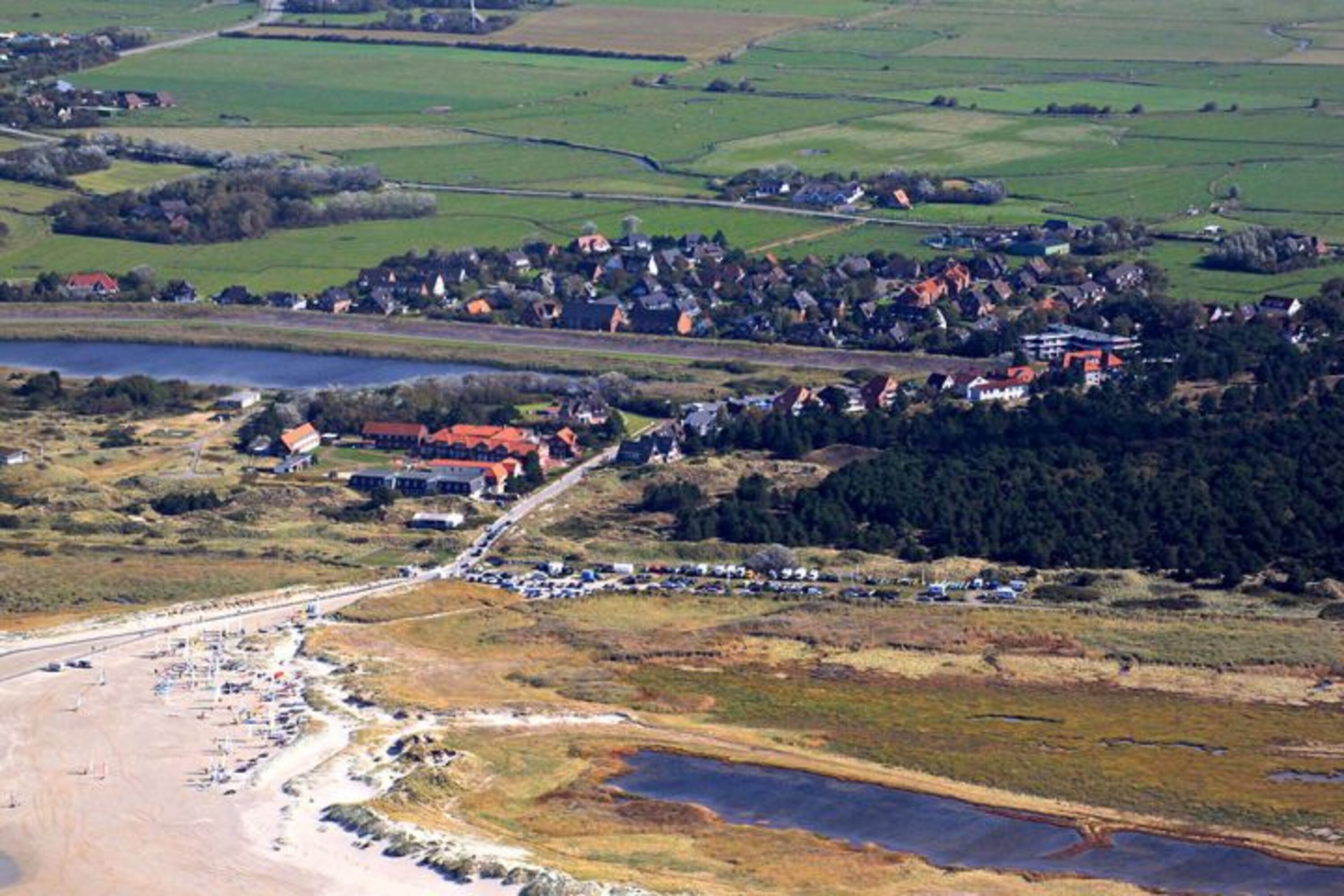 kurze Wege vom Sandstrand zur Fewo.