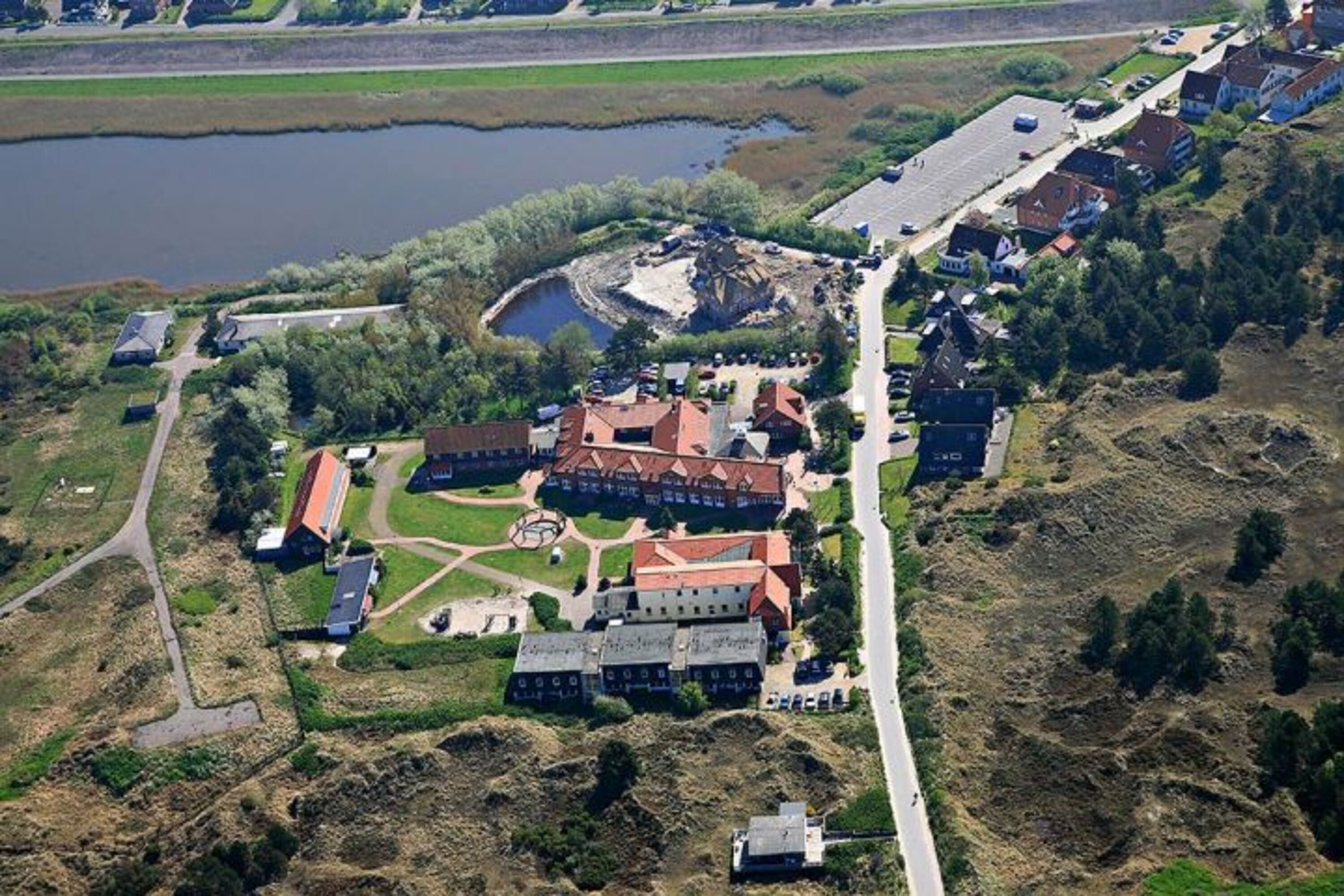 Gästehaus Uthörn mit 9 Wohnungen aus der Luft