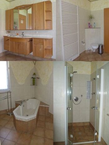 Badezimmer mit ebenerdiger Dusche