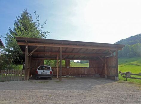 Ihr Auto steht geschützt im Carport