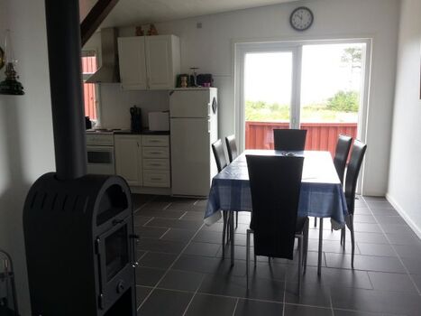 Essbereich mit Blick auf das Wattenmeer