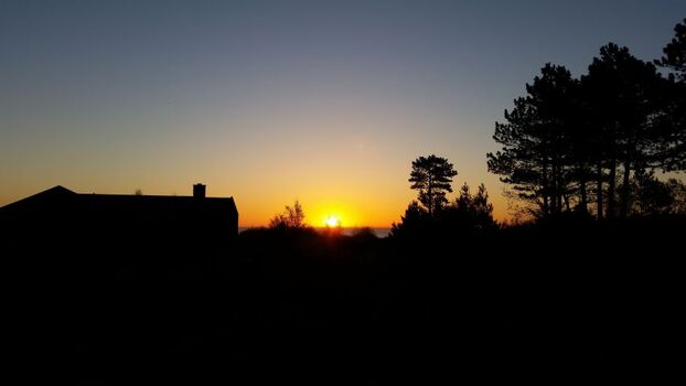 Sonnenaufgang im Mai von derWohnzimmer/ Terrasse