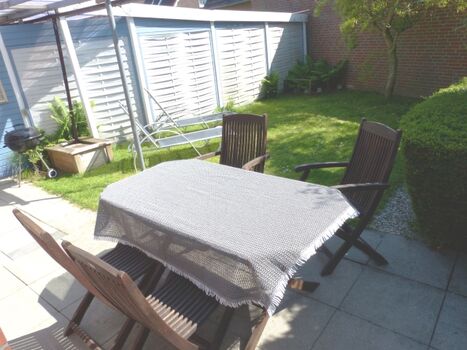 Garten rundum eingezäunt