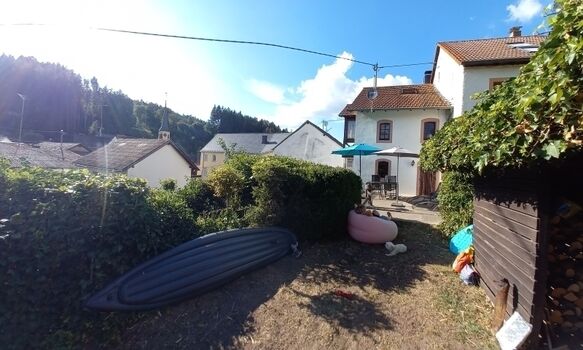 Romantisches Ferienhaus in der Vulkan Eifel mit Kamin, Garte ...