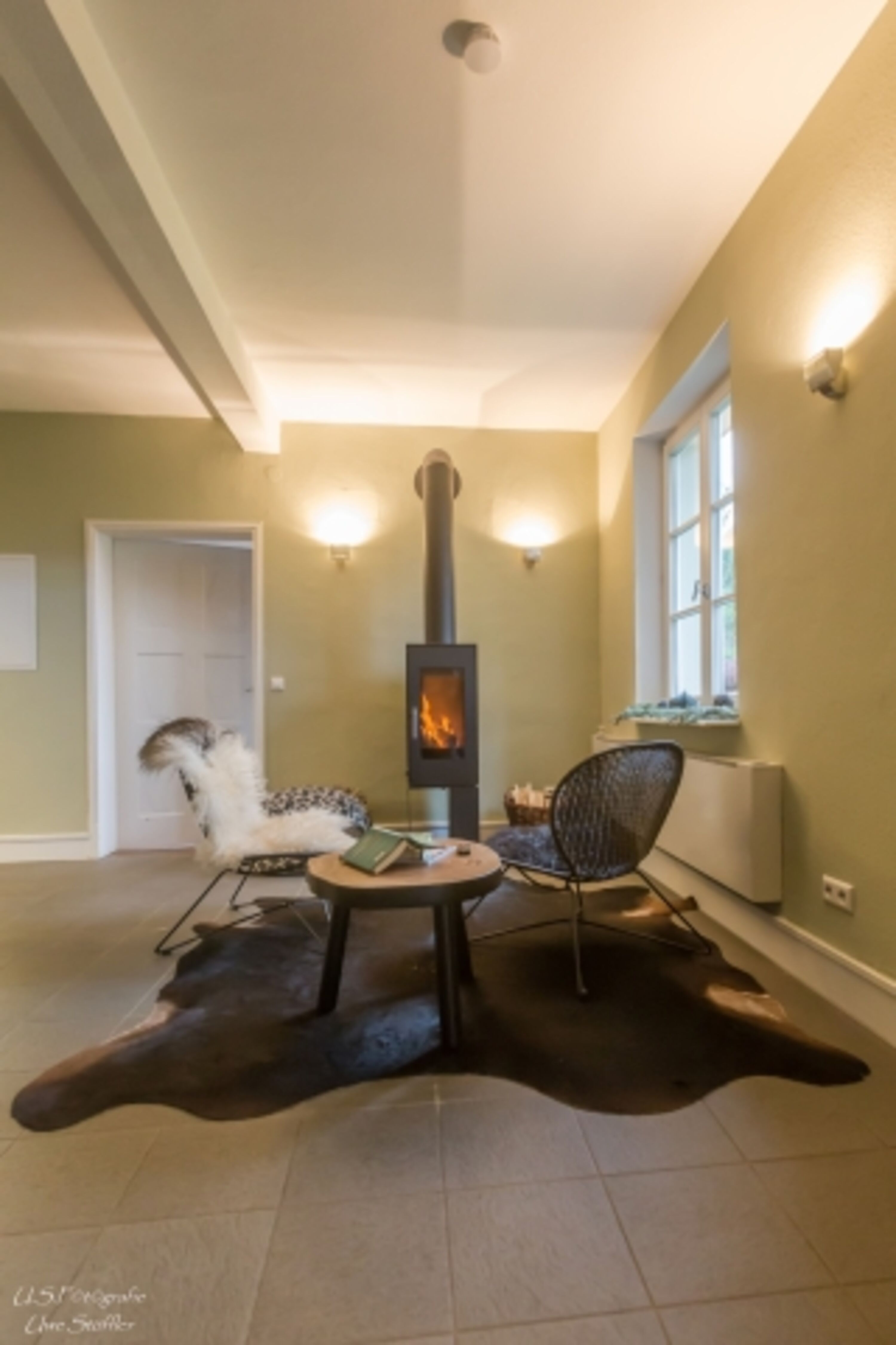 Loungebereich mit Kamin