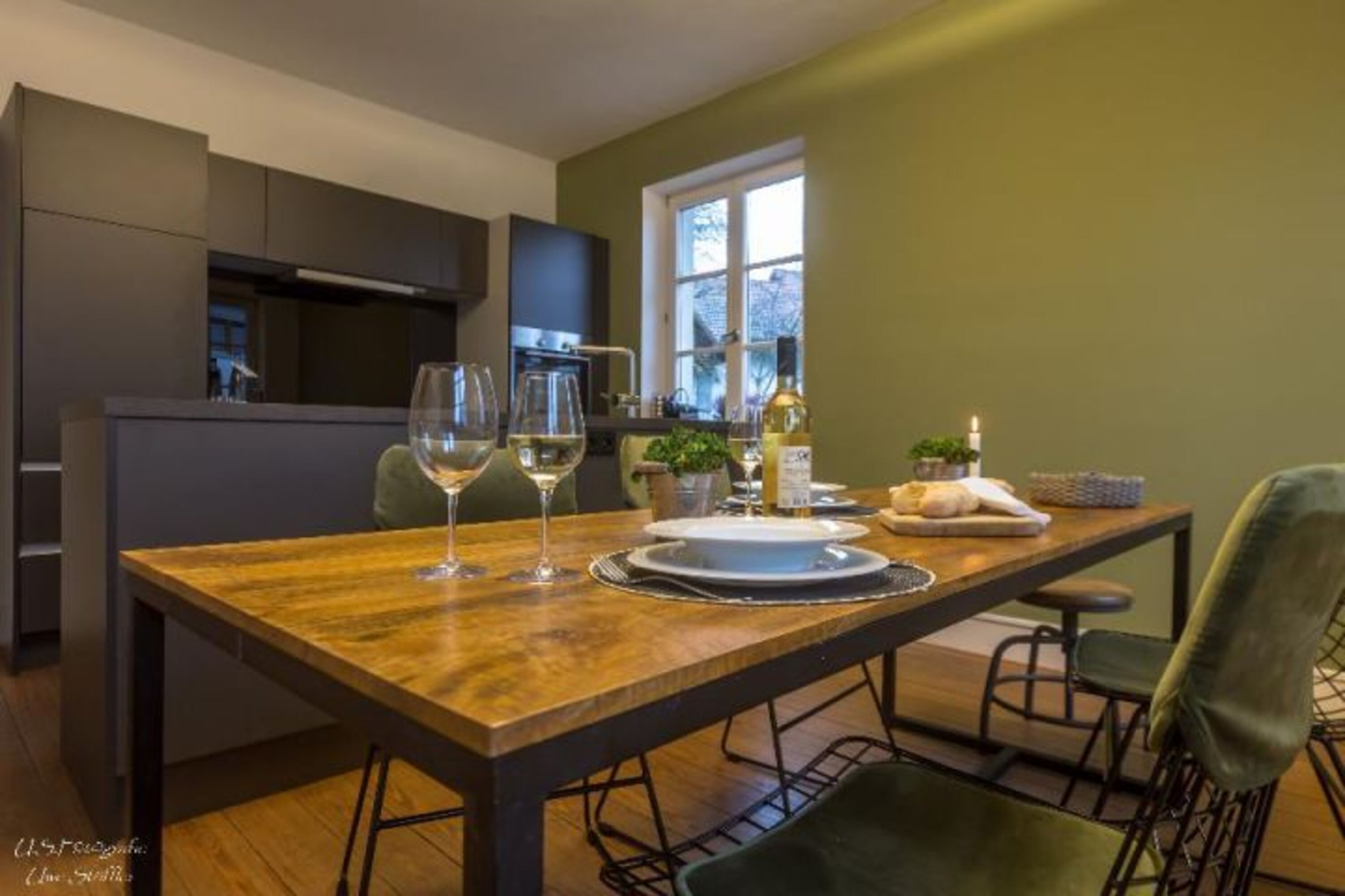 Inselküche - Tafel - modern - Samt - oliv