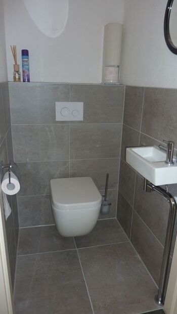 neue Toilette auf Erdgeschoss