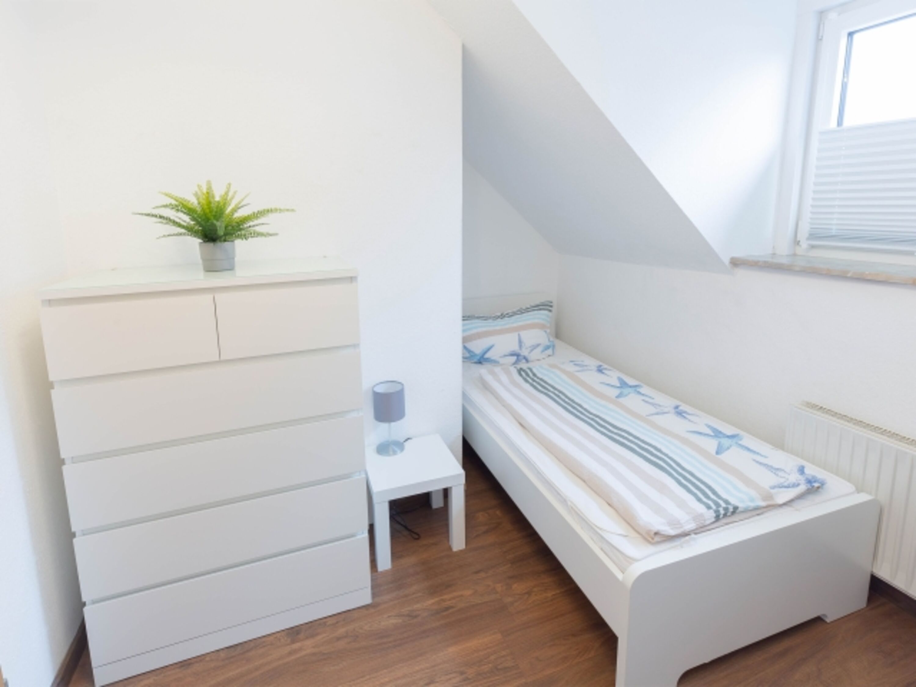 Einzelbett links