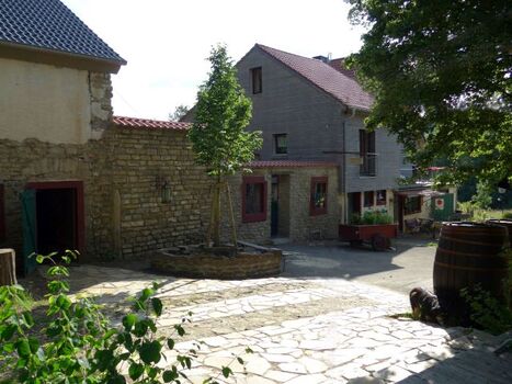 Hof mit Eingang Fewo