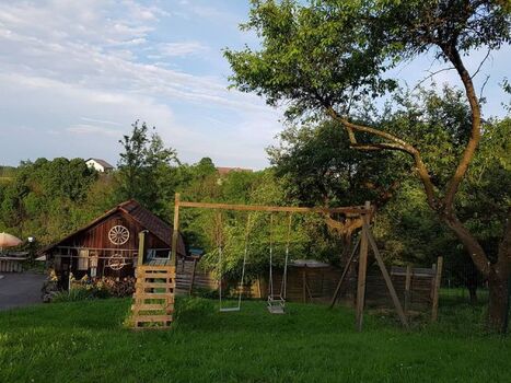 Spielplatz im Naturgarten
