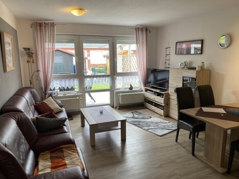 Wohnbereich mit Blick in den Garten