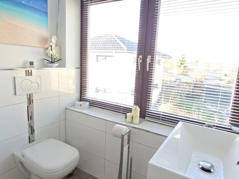 Duschbad OG, saniert in 2024