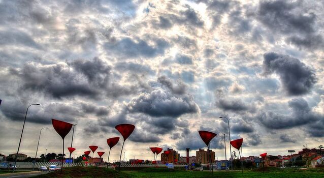 Beleuchteter Kreisverkehr  in Pula