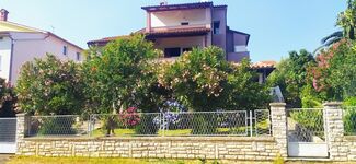 Haus Velikut,100 m von Meer,mit Meerblick, ruhige Hundefreun ...