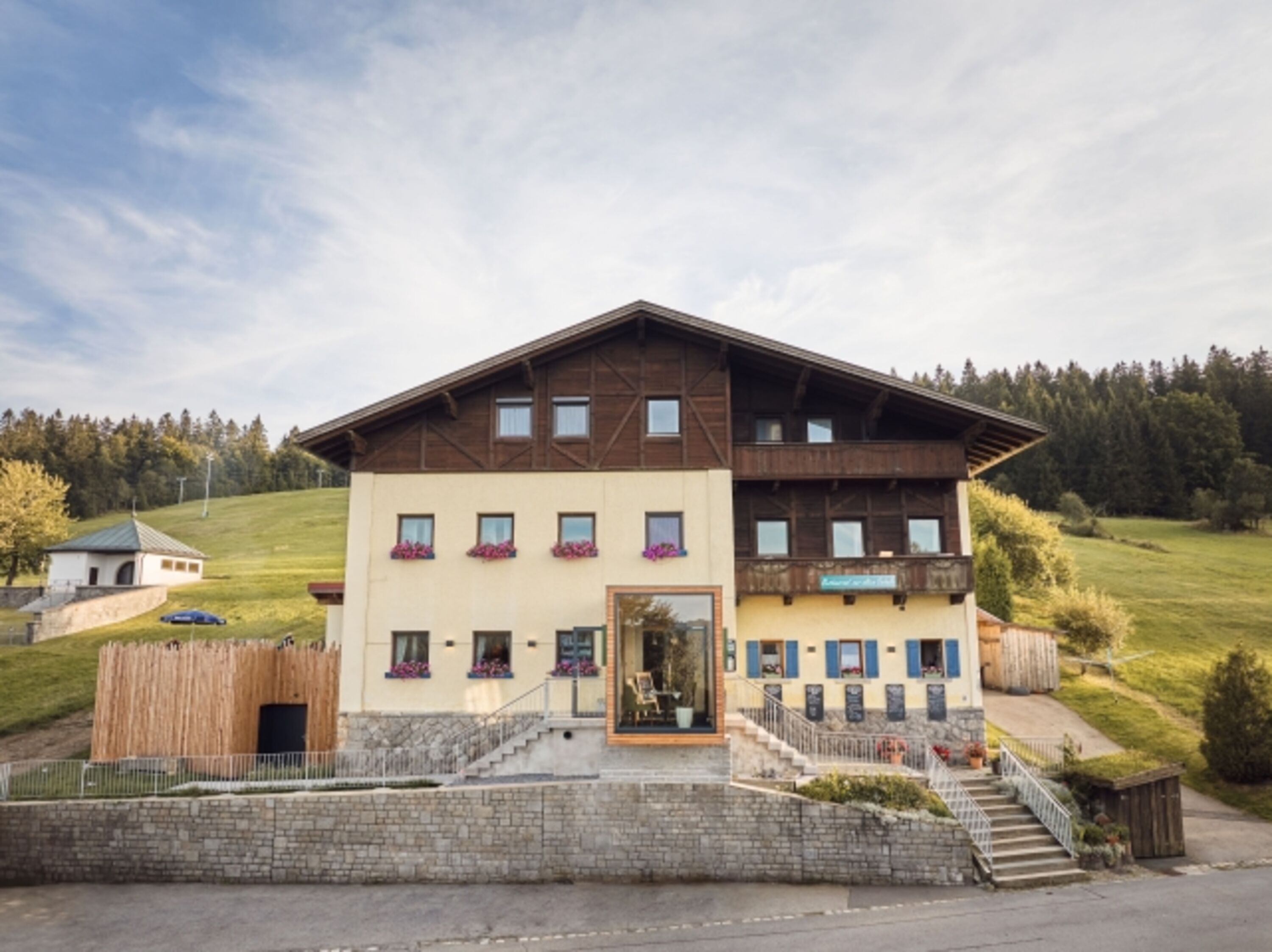 Landhotel Sportalm Urlaub mit Hund Ansicht