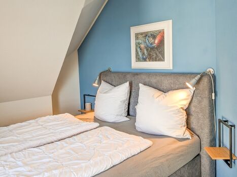 Schlafzimmer 3 mit Boxspringbett