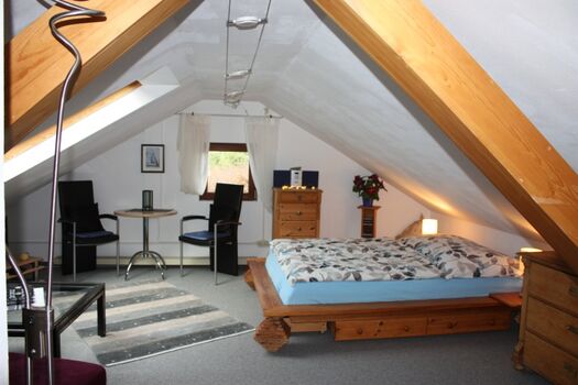 Wohn- Schlafbereich Dachstudio