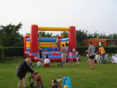 Kinderspielplatz auf der Anlage