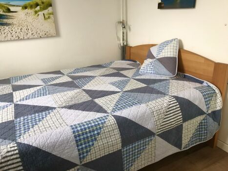 Schafzimmer 1 mit Doppelbett