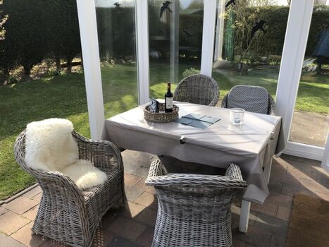 windgeschützte Terrasse