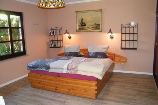 Schlafzimmer 3 mit Doppelbett 