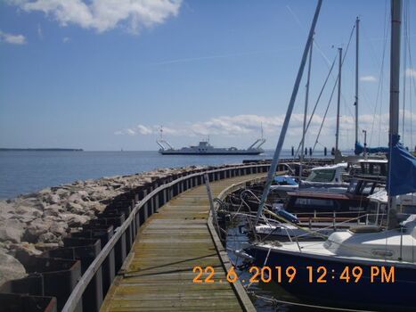 Hafen mit Fähranleger