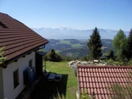 Blick über das Grundstück 