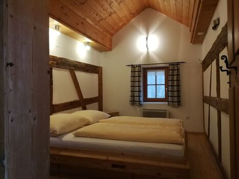 mittleres Schlafzimmer OG