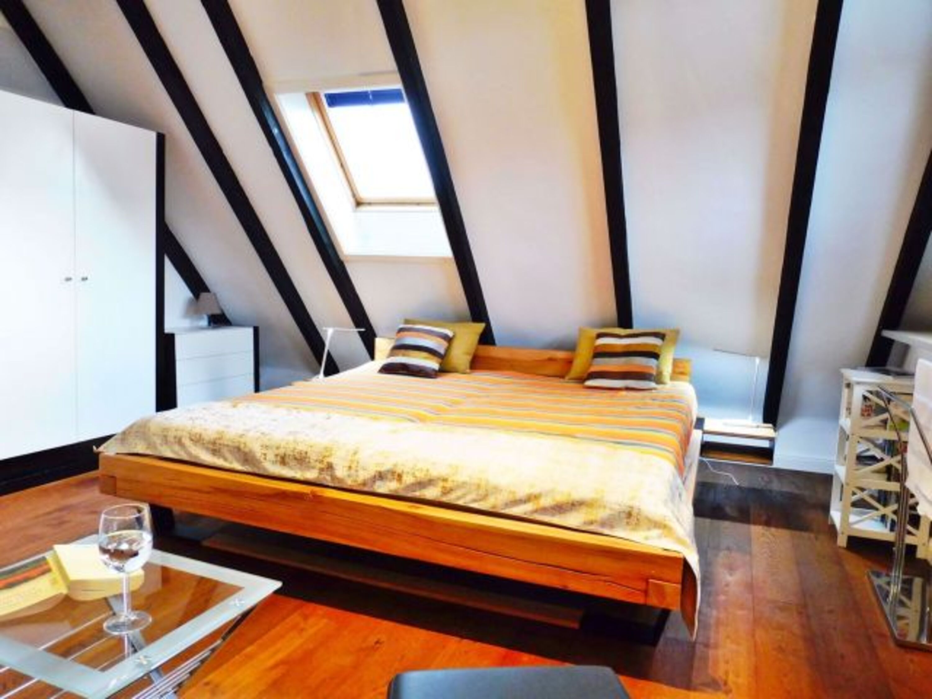 Bett 2 m x 2m