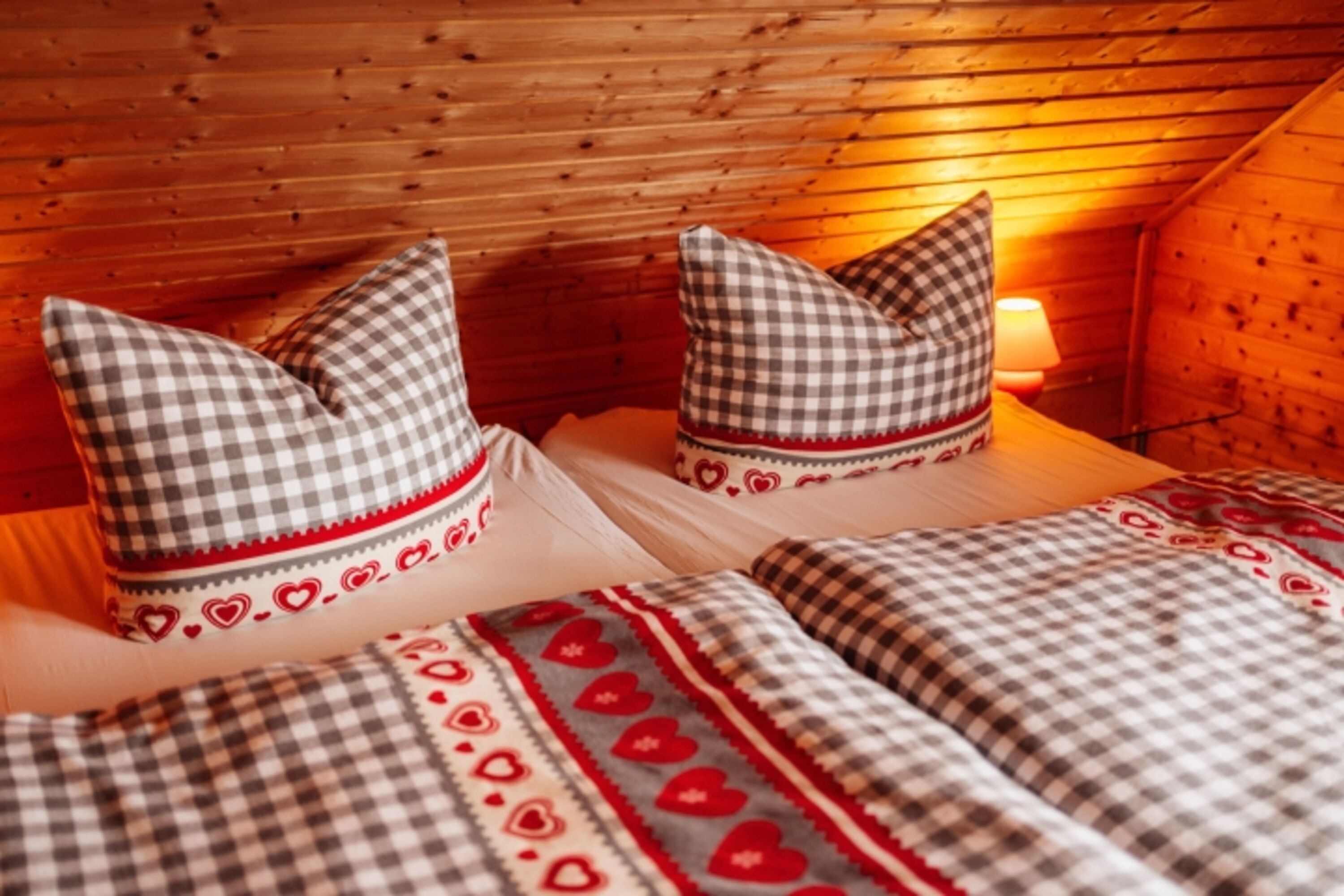 zweites Schlafzimmer Bett 180x200