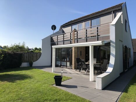 Reihenendhaus mit großem Garten