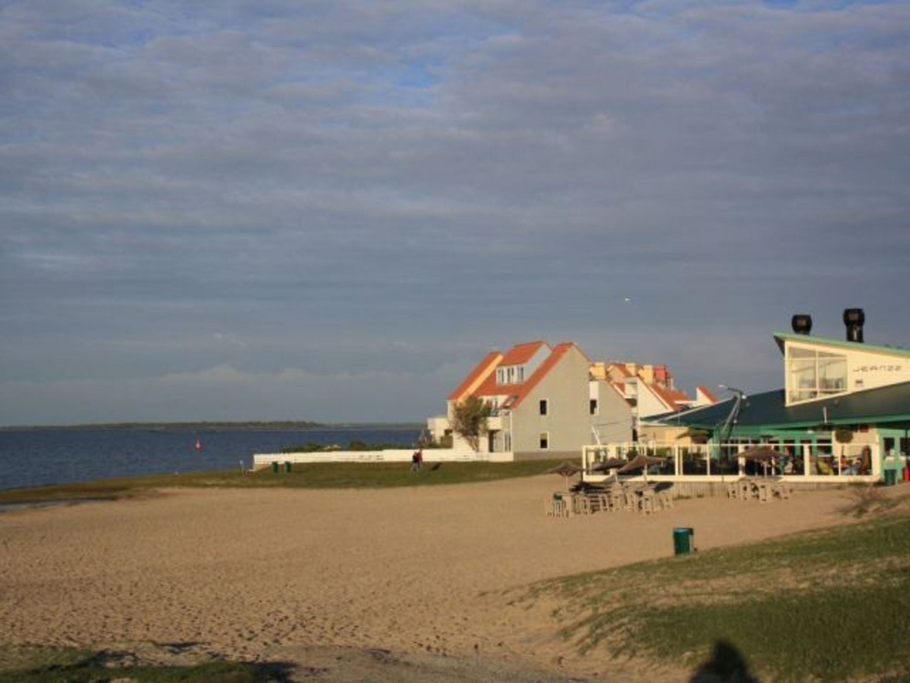 Strand am Grevelingenmeer (500 m entfernt)