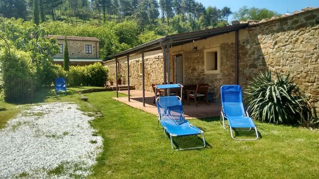 der private eingezäunte Garten