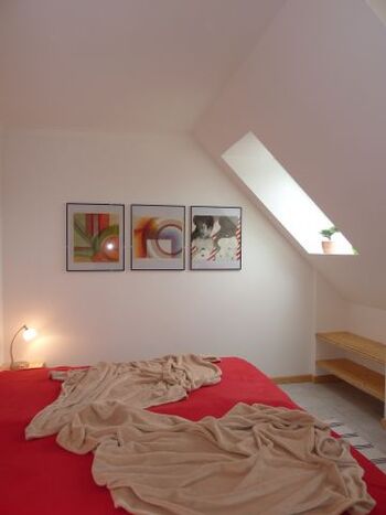 Schlafzimmer mit Doppelbett