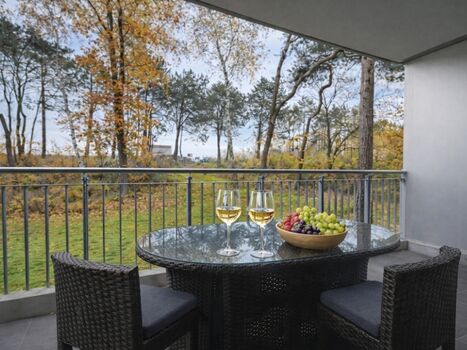 Überdachter Balkon zur Meerseite