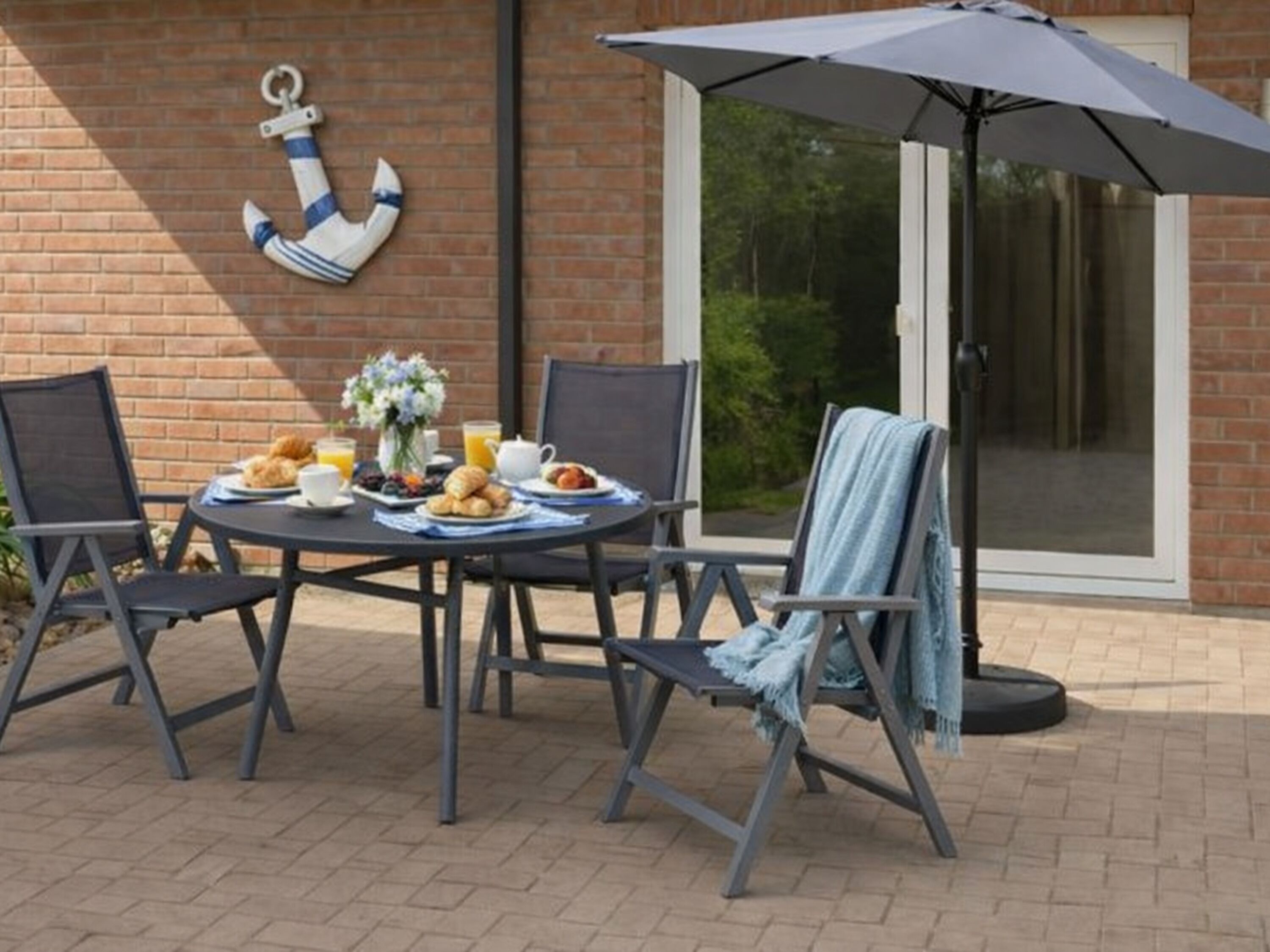 eingezäunter kleiner Garten