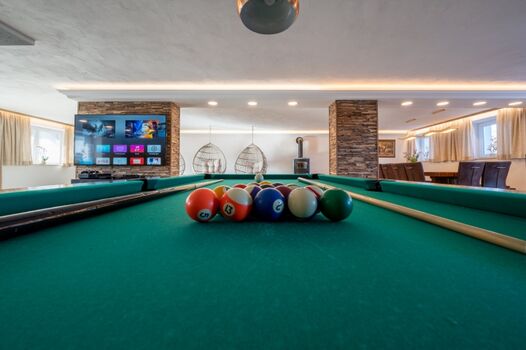 Living-Room - Billard - SMART-TV