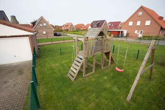 Hauseigener Spielturm