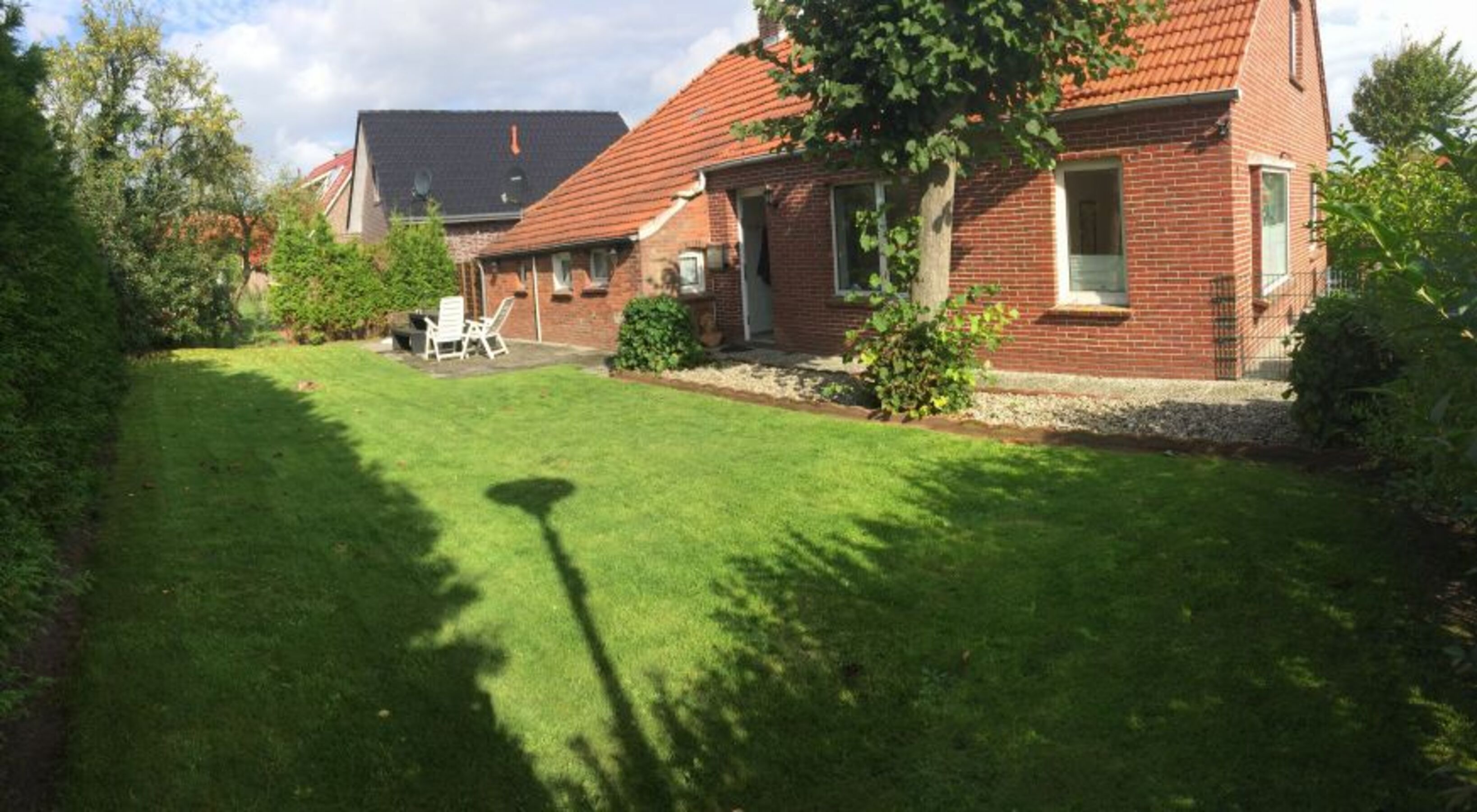 Großer Garten, komplett eingezäunt