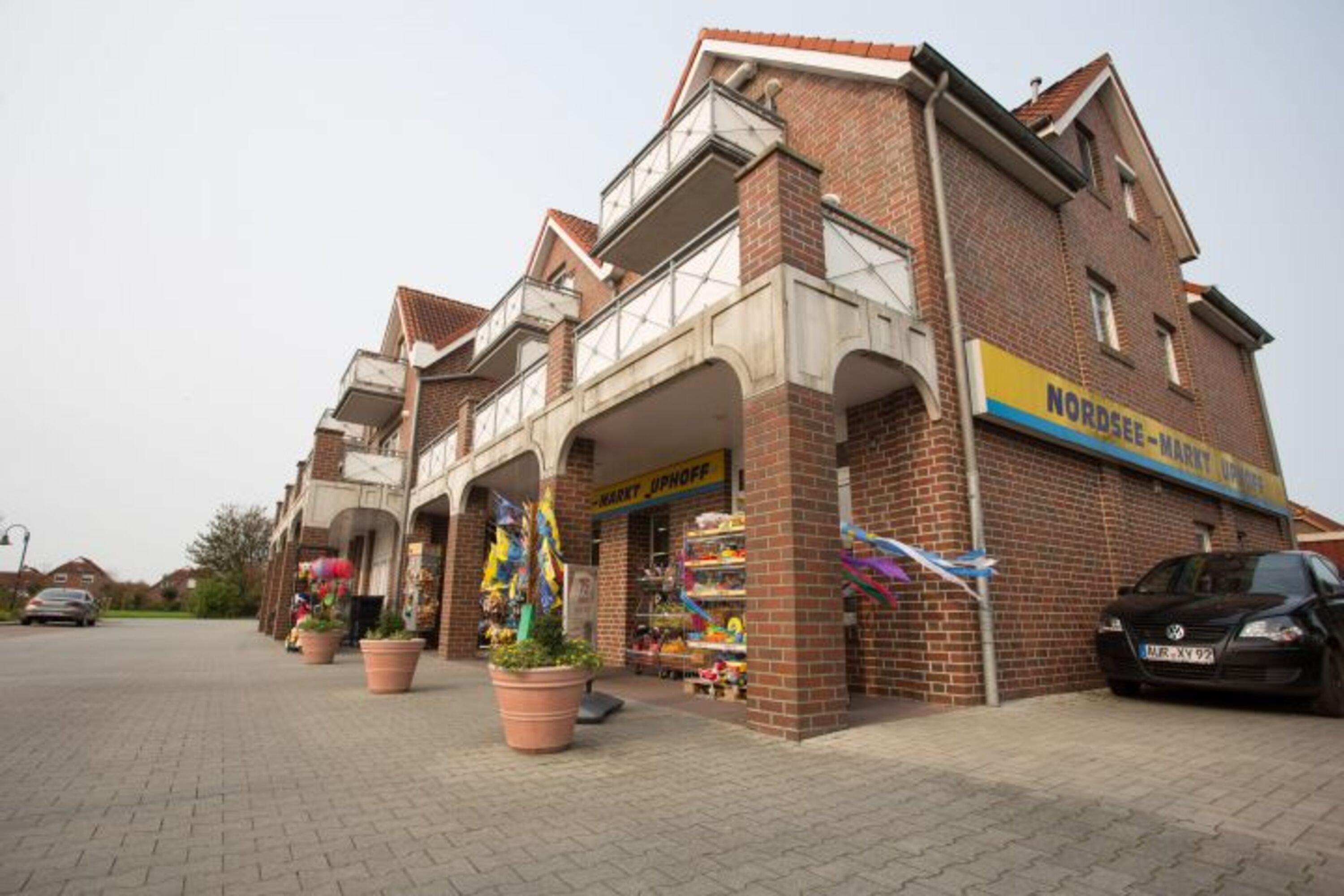 Edeka - in Fußweite, die komplette Saison geöffnet