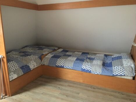 Erstes Schlafzimmer oben
