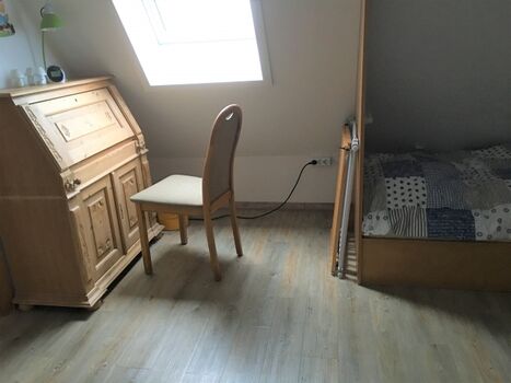 Schreibplatz oben im ersten Schlafzimmer
