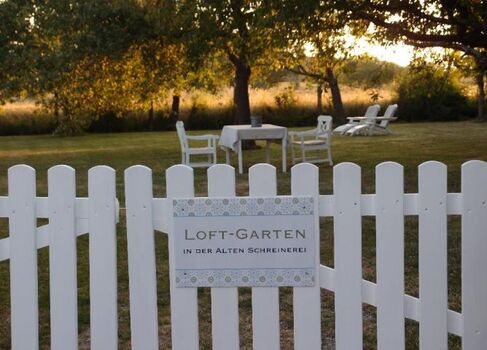 eingezäunter Garten im Loft