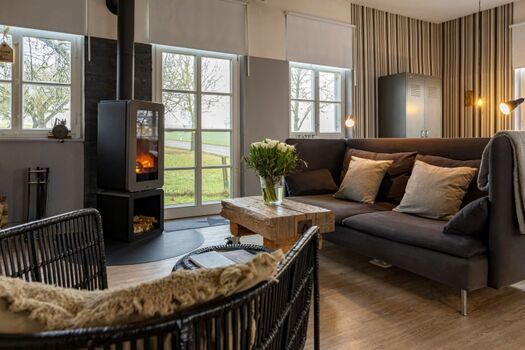 Wohlig warm am flackernden Kamin