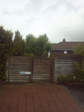 Eigener KFZ Stellplatz direkt am Haus