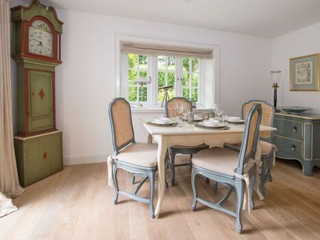 Esstisch Hausteil Wind 