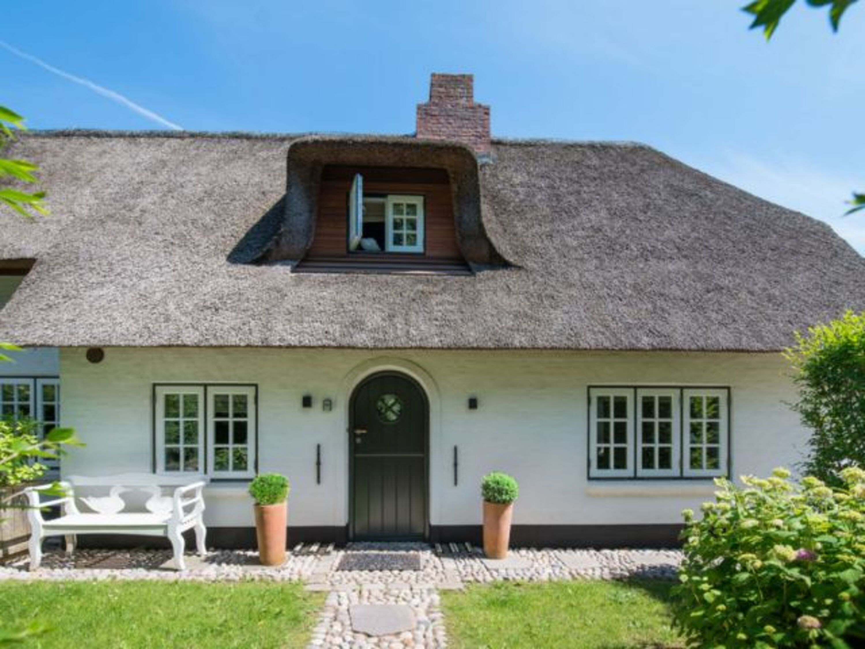 Vorgarten Hausteil Wind 