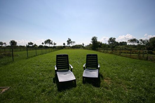 riesiges eingezäuntes Grundstück