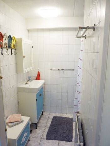 Badezimmer mit begehbarer Dusche