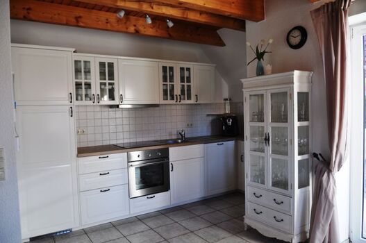 gemütliche offene Landhausküche